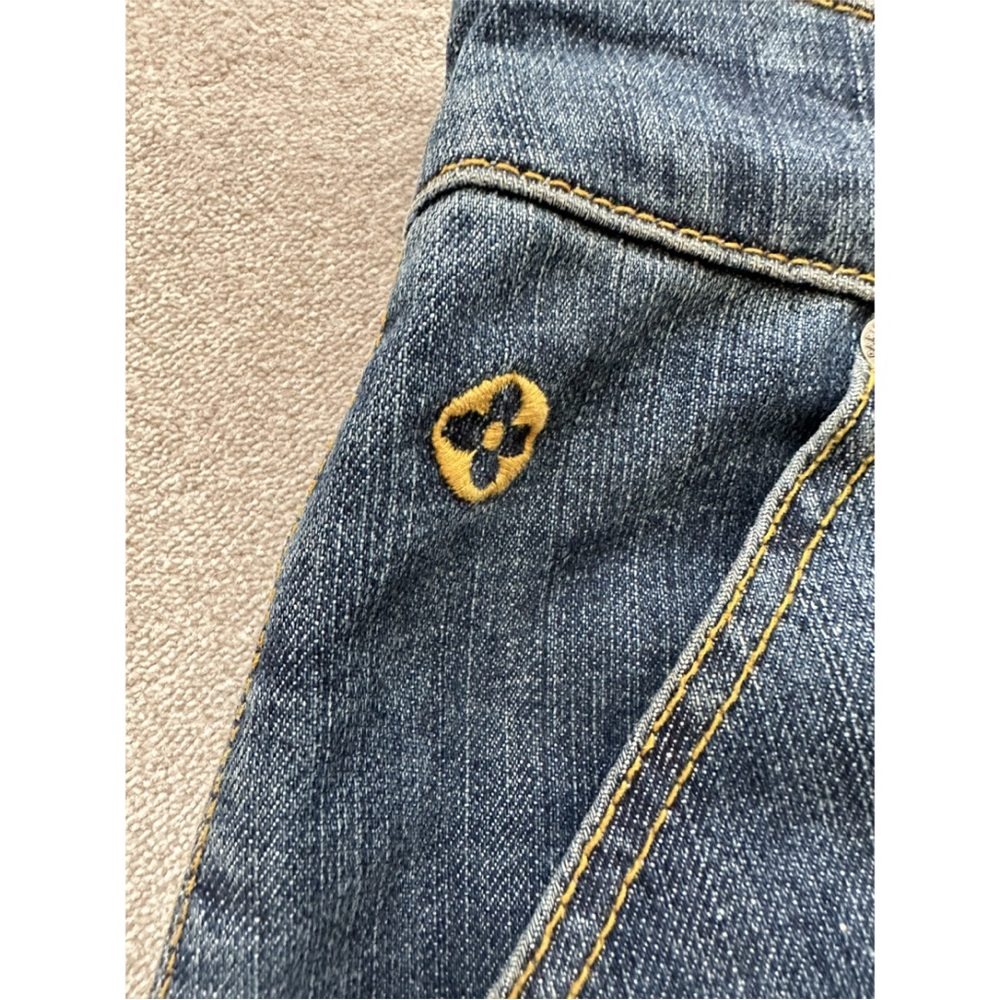 Louis Vuitton excellent condition denim skirt size 38IT